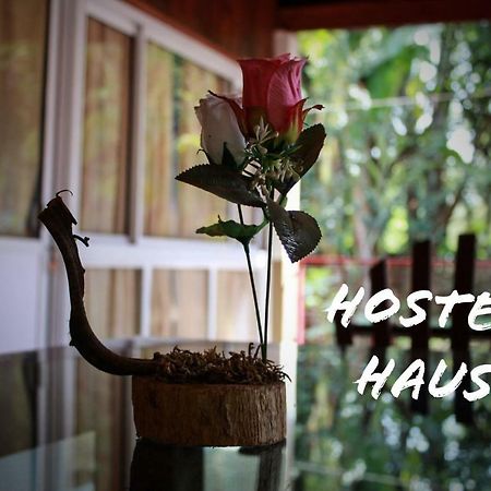 Hostel Haus ปูแอร์โตอีกวาซู ภายนอก รูปภาพ