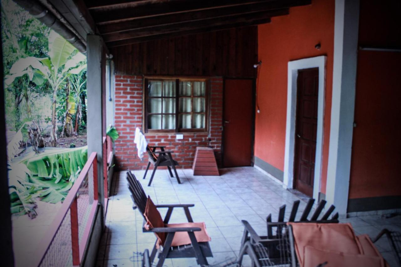 Hostel Haus ปูแอร์โตอีกวาซู ภายนอก รูปภาพ