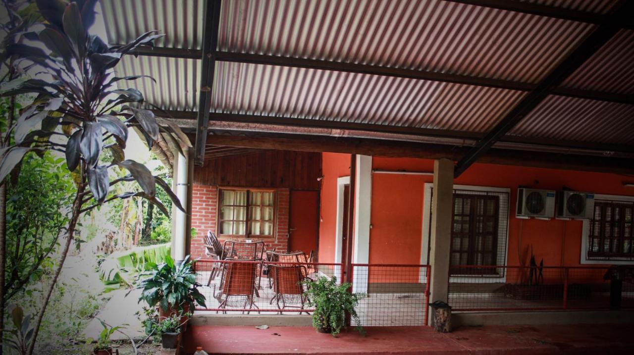Hostel Haus ปูแอร์โตอีกวาซู ภายนอก รูปภาพ