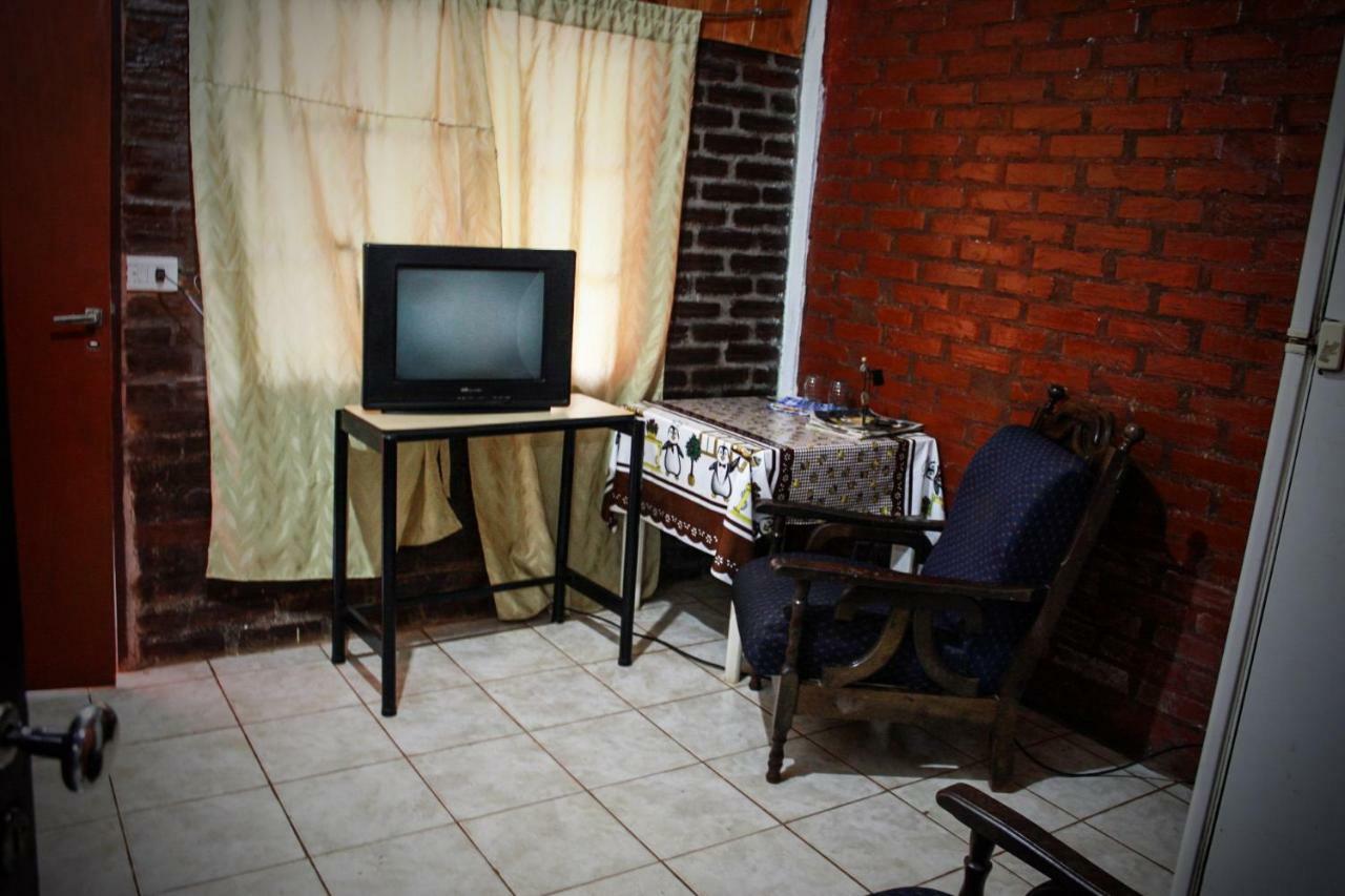 Hostel Haus ปูแอร์โตอีกวาซู ภายนอก รูปภาพ