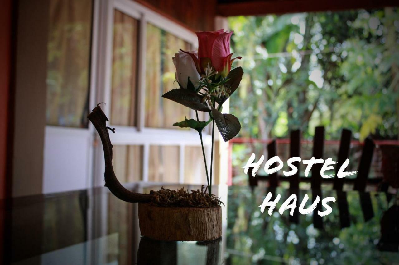 Hostel Haus ปูแอร์โตอีกวาซู ภายนอก รูปภาพ